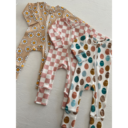 Daisy Pop Biscotti / Organic 2-Way Zip Romper